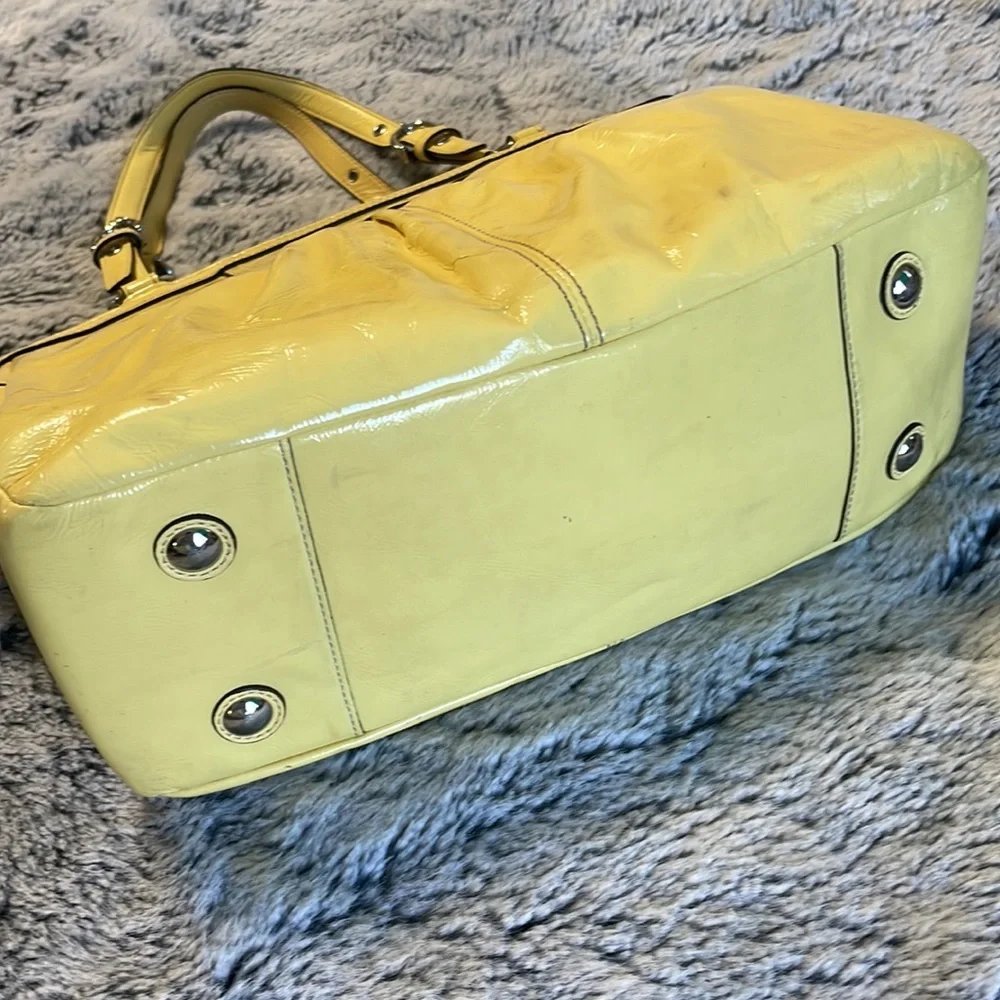 Y2K Pale Yellow Coach Bag - Picture 14 of 16